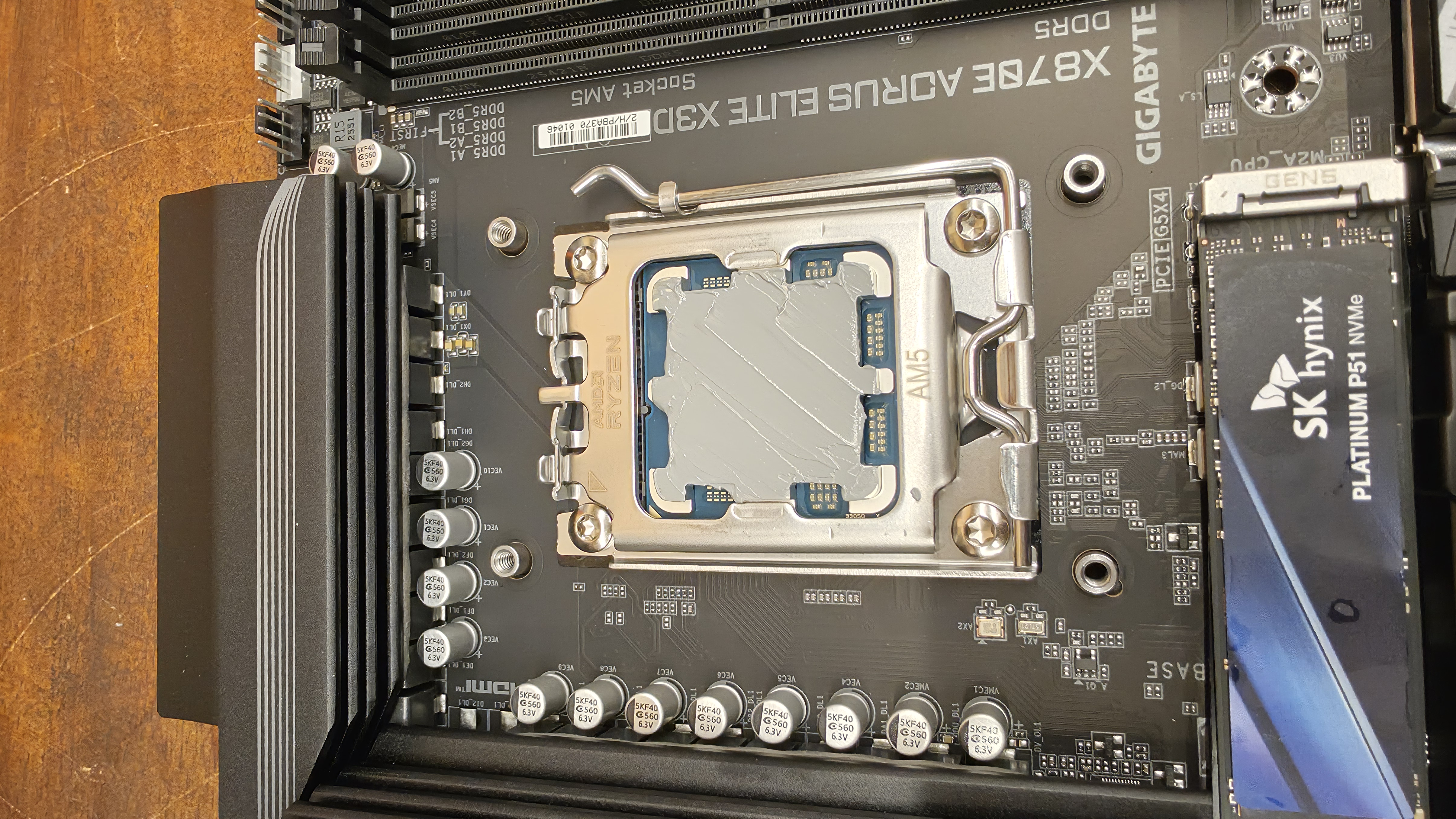 AMD 9850X3D2 그래니트 릿지 CPU 써멀그리스 작업 - 부산 조립PC 몬스타PC 1:1 수작업 조립