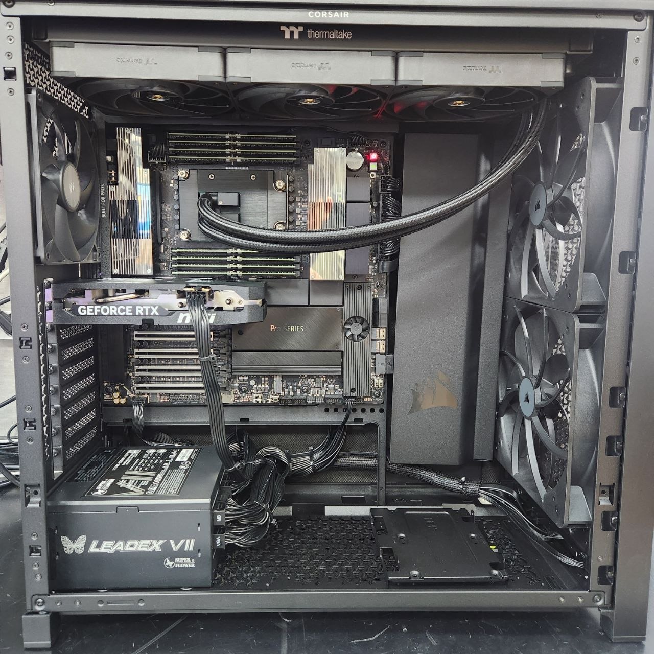 부산 조립PC, 스레드리퍼 PRO 9975WX 워크스테이션 출고 (RTX 5060 + ECC 256GB)